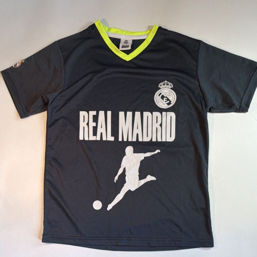 NWT Real Madrid Youth Large Soccer Fan Jersey